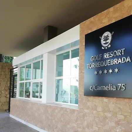 Amplio, Luminoso Y Moderno Con Amplia Terraza Y Hermosas Vistas En Exclusiva Urbanizacion アパート