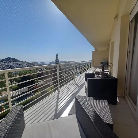 アパート Amplio, Luminoso Y Moderno Con Amplia Terraza Y Hermosas Vistas En Exclusiva Urbanizacion *